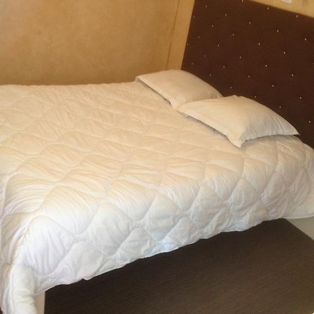 Hotel Fleuritel Charleville-Mézières المظهر الخارجي الصورة