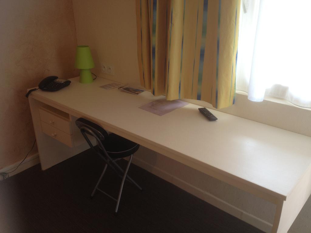 Hotel Fleuritel Charleville-Mézières المظهر الخارجي الصورة